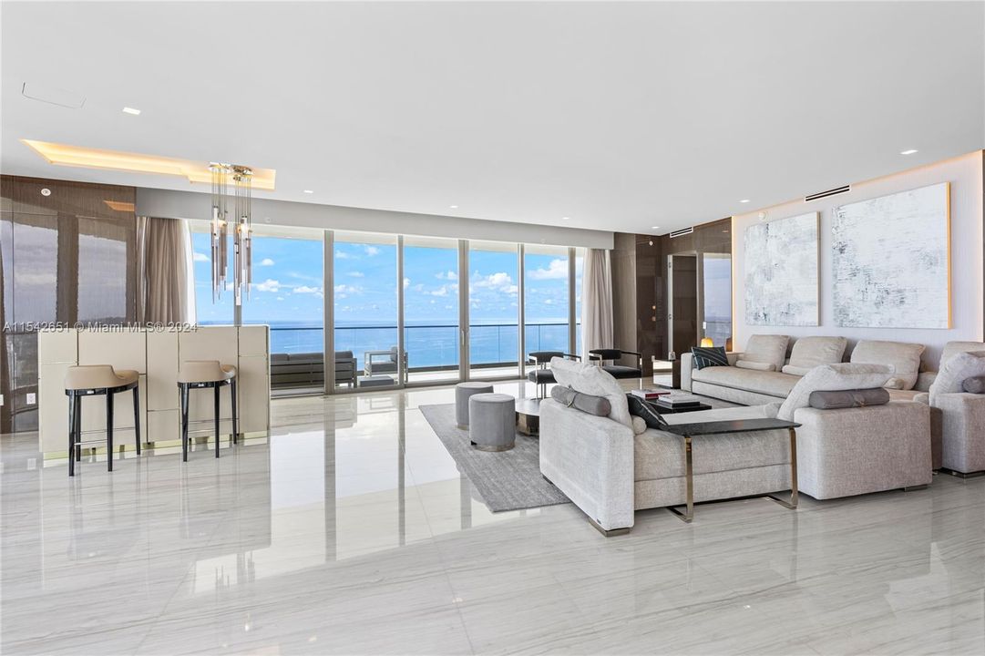 Recently Sold: $6,850,000 (4 beds, 5 baths, 3891 Square Feet)