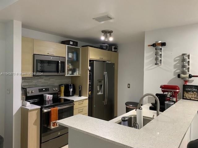 Recently Rented: $2,650 (1 beds, 1 baths, 659 Square Feet)