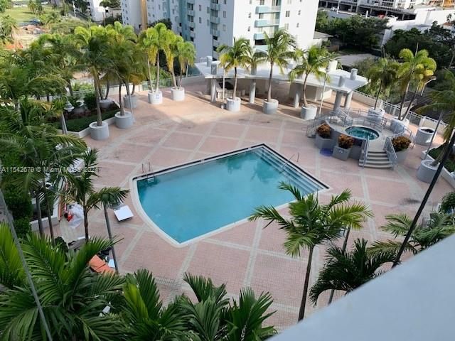 Recently Rented: $2,650 (1 beds, 1 baths, 659 Square Feet)