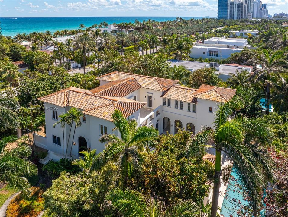 For Sale: $8,995,000 (6 beds, 6 baths, 5846 Square Feet)