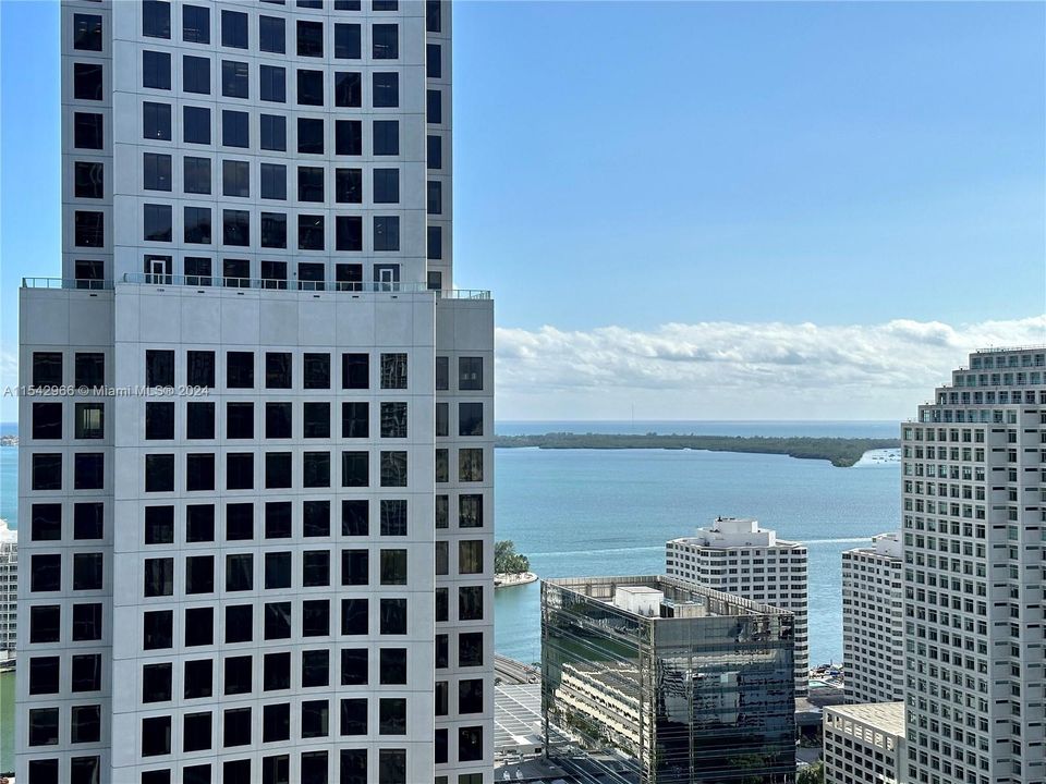 For Sale: $1,135,000 (2 beds, 2 baths, 1244 Square Feet)