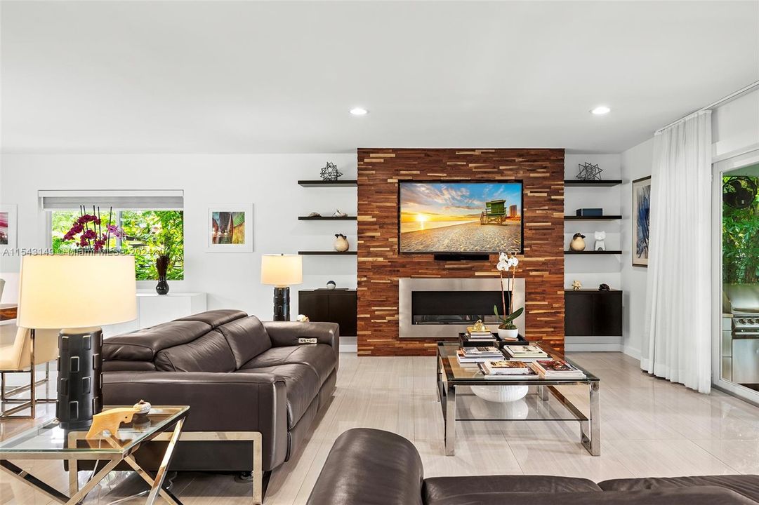 Active With Contract: $2,300,000 (3 beds, 2 baths, 2745 Square Feet)