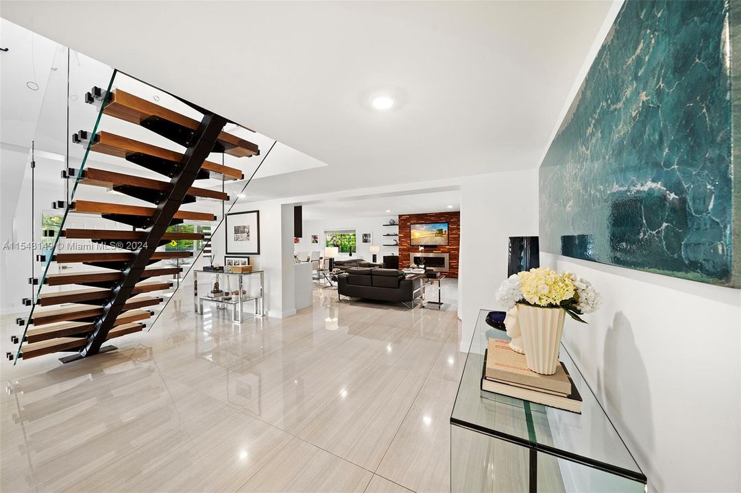 Active With Contract: $2,300,000 (3 beds, 2 baths, 2745 Square Feet)