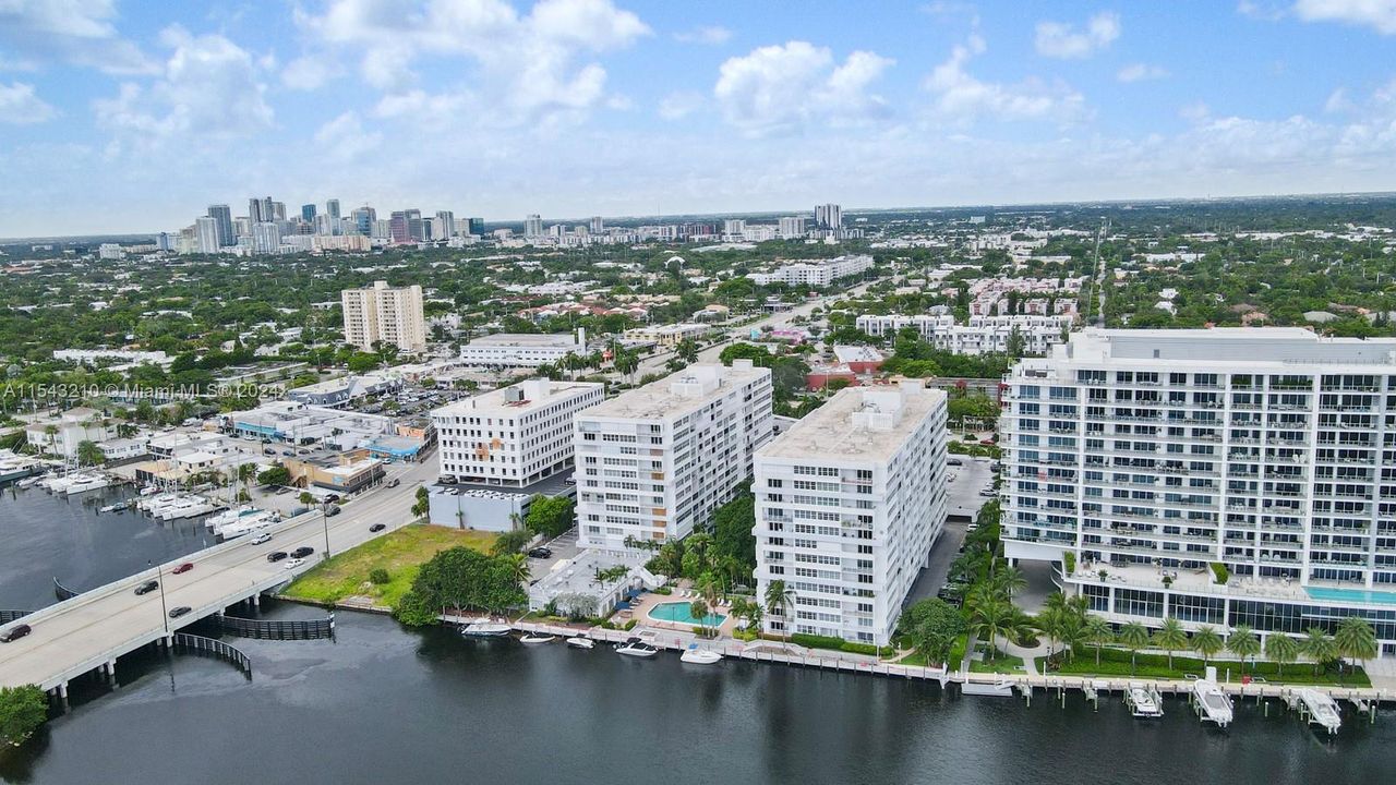 Near Victoria Park & downtown Fort Lauderdale (skyline in the distance).