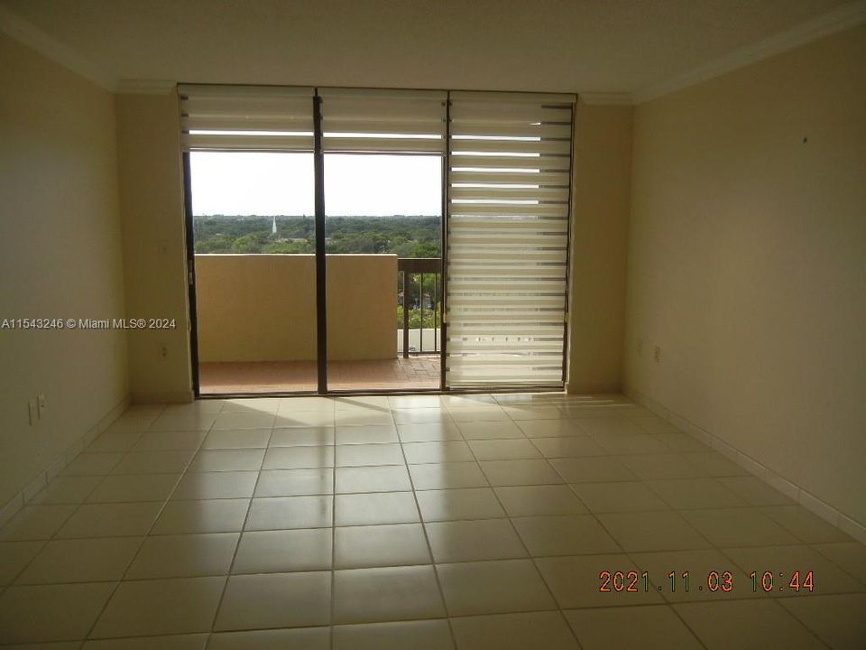 Recently Rented: $3,400 (2 beds, 2 baths, 1129 Square Feet)