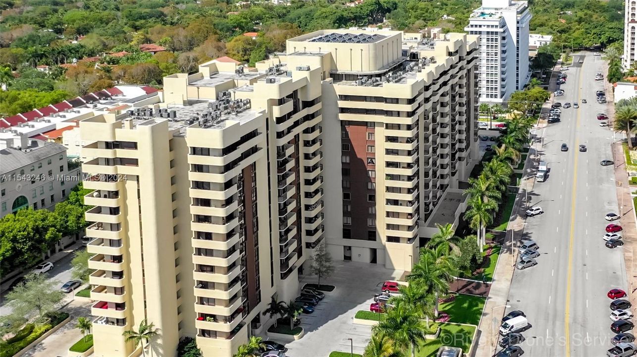 Recently Rented: $3,400 (2 beds, 2 baths, 1129 Square Feet)