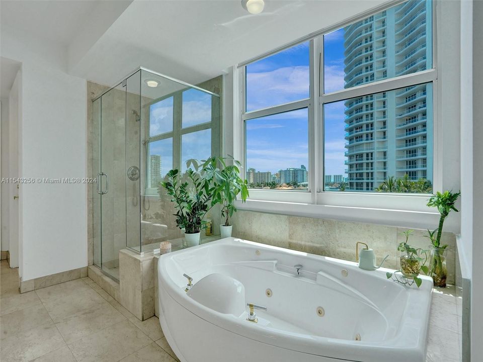 待售: $2,800,000 (4 贝兹, 5 浴室, 3620 平方英尺)