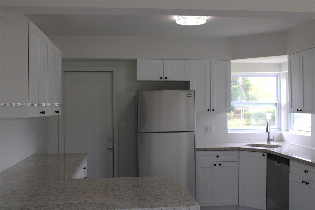 Recently Sold: $495,000 (3 beds, 2 baths, 1187 Square Feet)