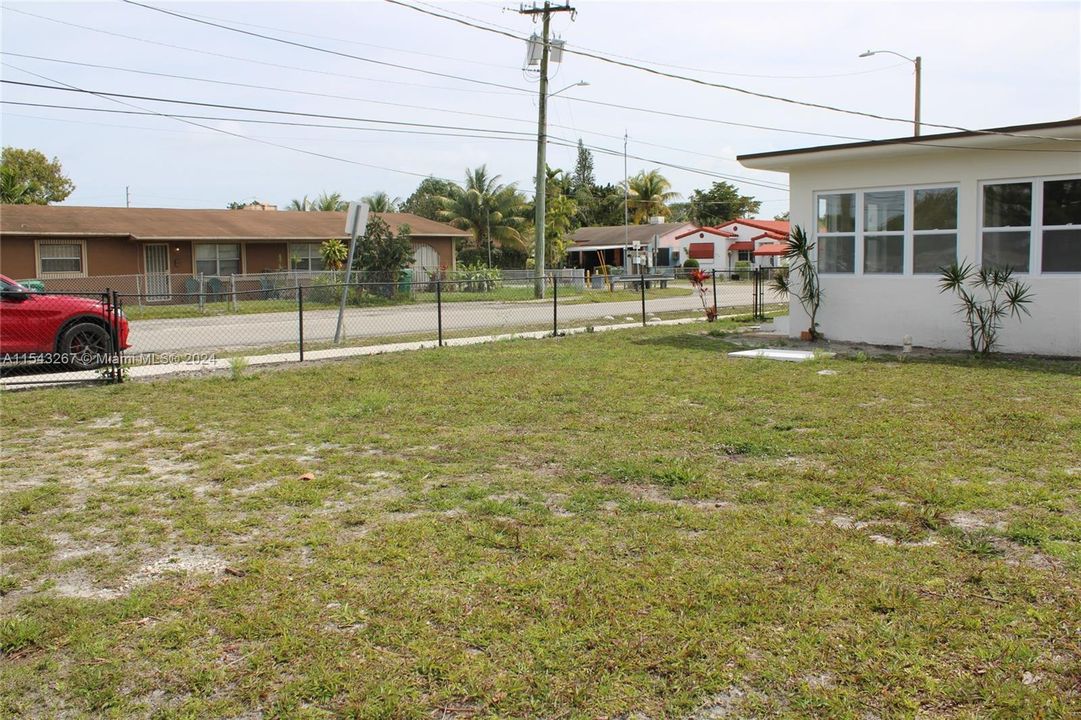 Recently Sold: $495,000 (3 beds, 2 baths, 1187 Square Feet)