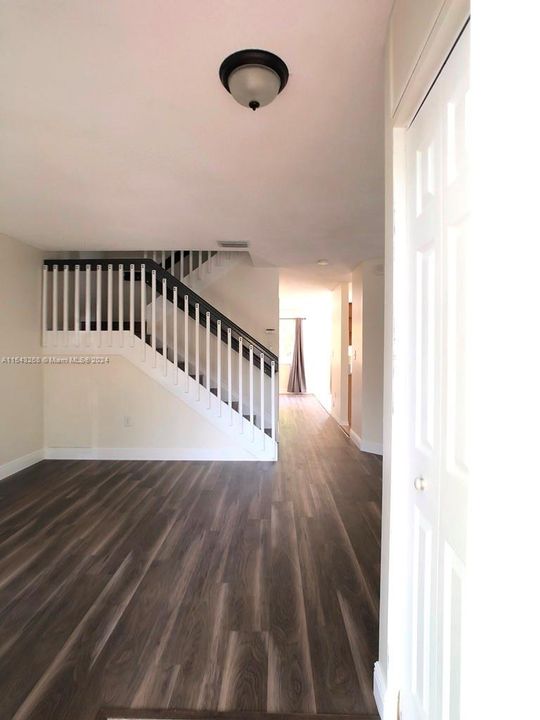 Recientemente alquilado: $2,950 (3 camas, 2 baños, 1528 Pies cuadrados)