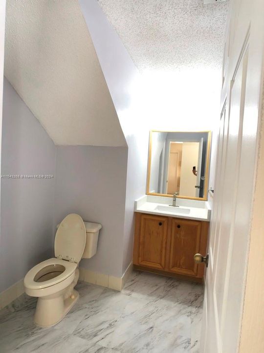 Recientemente alquilado: $2,950 (3 camas, 2 baños, 1528 Pies cuadrados)