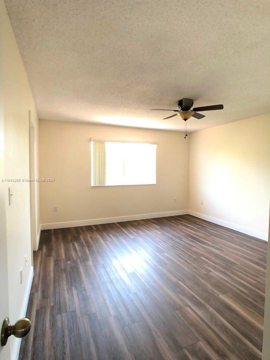 Recientemente alquilado: $2,950 (3 camas, 2 baños, 1528 Pies cuadrados)