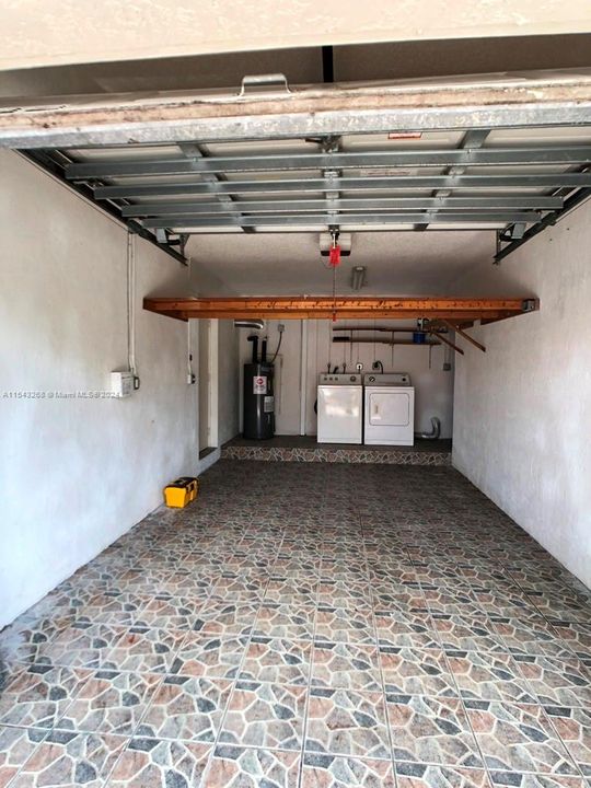 Recientemente alquilado: $2,950 (3 camas, 2 baños, 1528 Pies cuadrados)