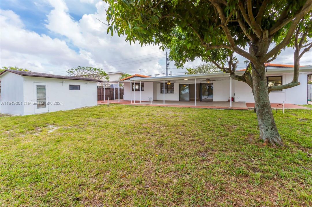 Недавно продано: $829,900 (4 спален, 4 ванн, 2810 Квадратных фут)