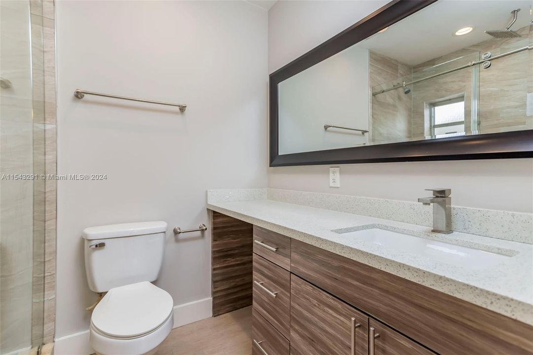 Недавно продано: $829,900 (4 спален, 4 ванн, 2810 Квадратных фут)