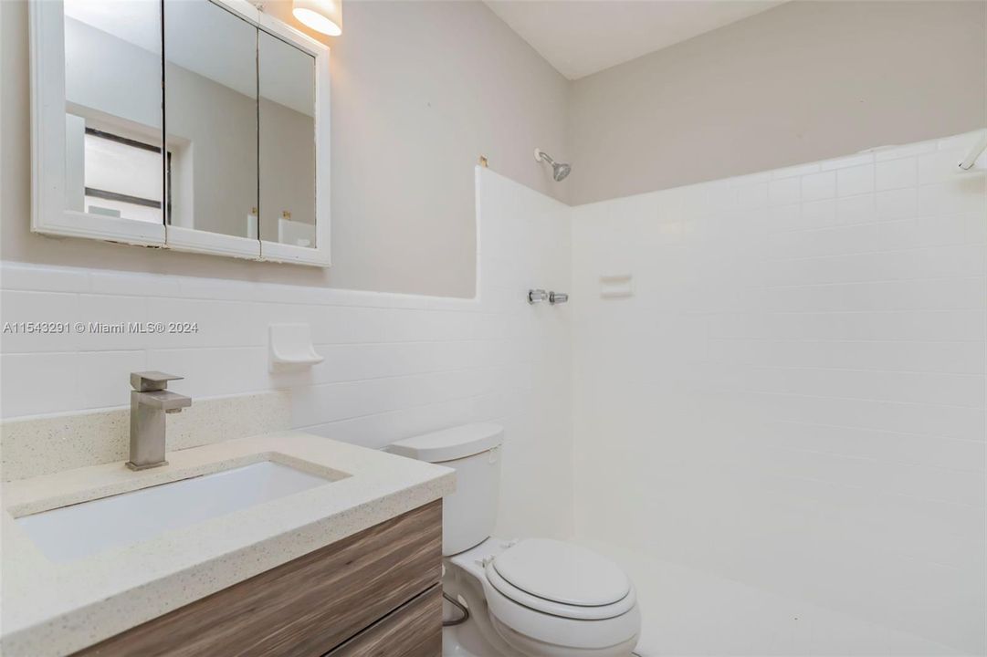 Недавно продано: $829,900 (4 спален, 4 ванн, 2810 Квадратных фут)