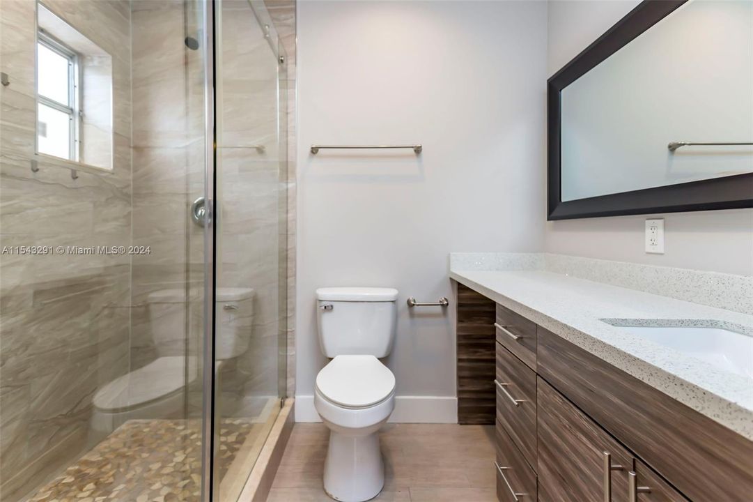 Недавно продано: $829,900 (4 спален, 4 ванн, 2810 Квадратных фут)