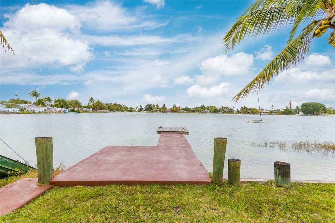 Недавно продано: $829,900 (4 спален, 4 ванн, 2810 Квадратных фут)