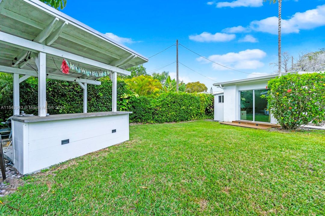Recently Sold: $1,399,000 (4 beds, 2 baths, 2132 Square Feet)