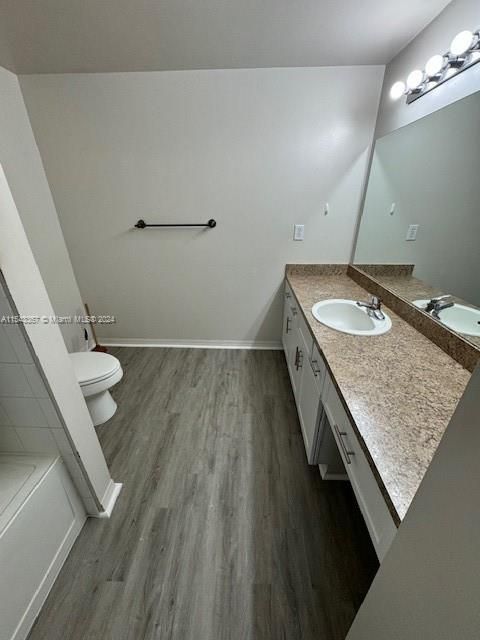 Recently Rented: $2,400 (2 beds, 2 baths, 1130 Square Feet)