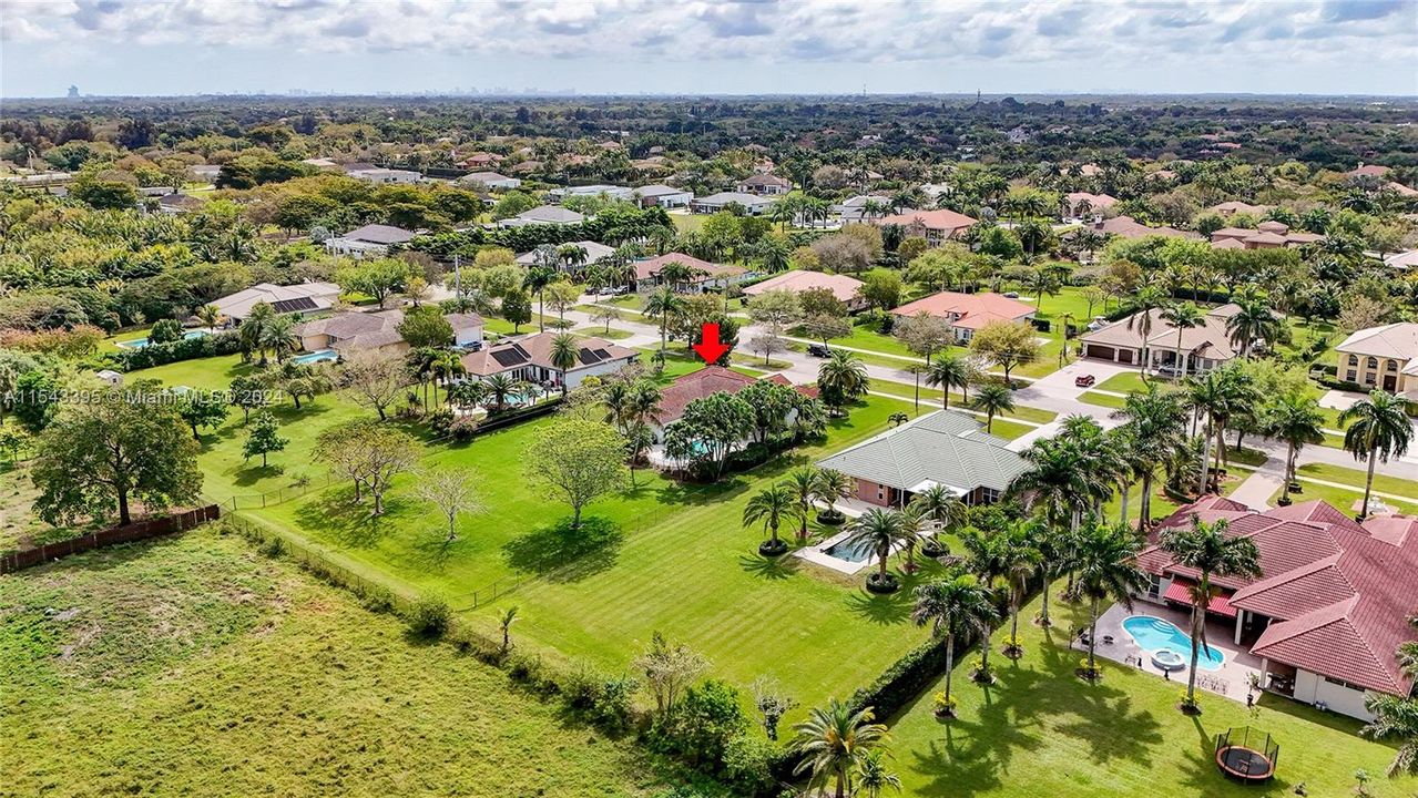 Recently Sold: $1,450,000 (5 beds, 3 baths, 3007 Square Feet)