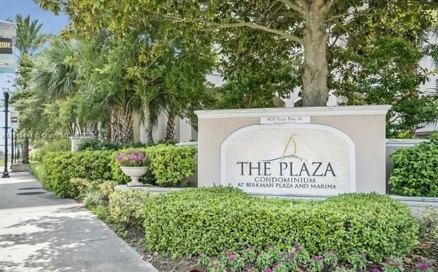 Active With Contract: $335,000 (1 beds, 1 baths, 960 Square Feet)