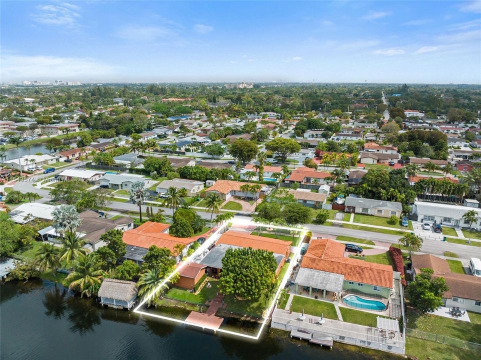 Recently Sold: $755,000 (4 beds, 3 baths, 2016 Square Feet)