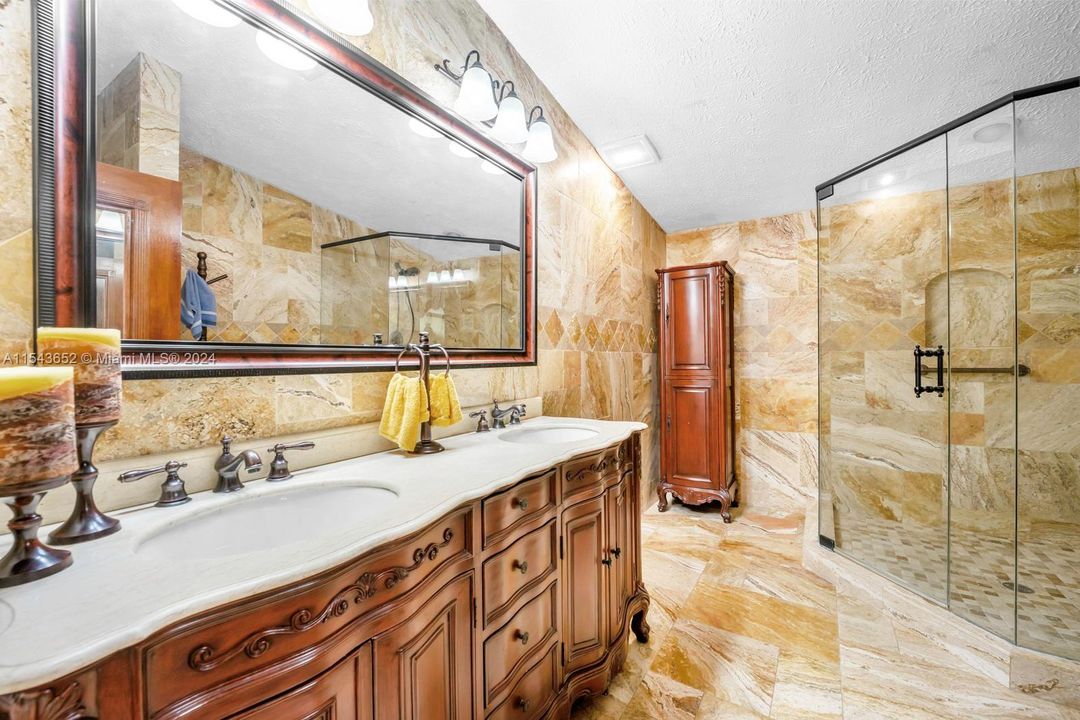 待售: $359,000 (3 贝兹, 2 浴室, 1430 平方英尺)
