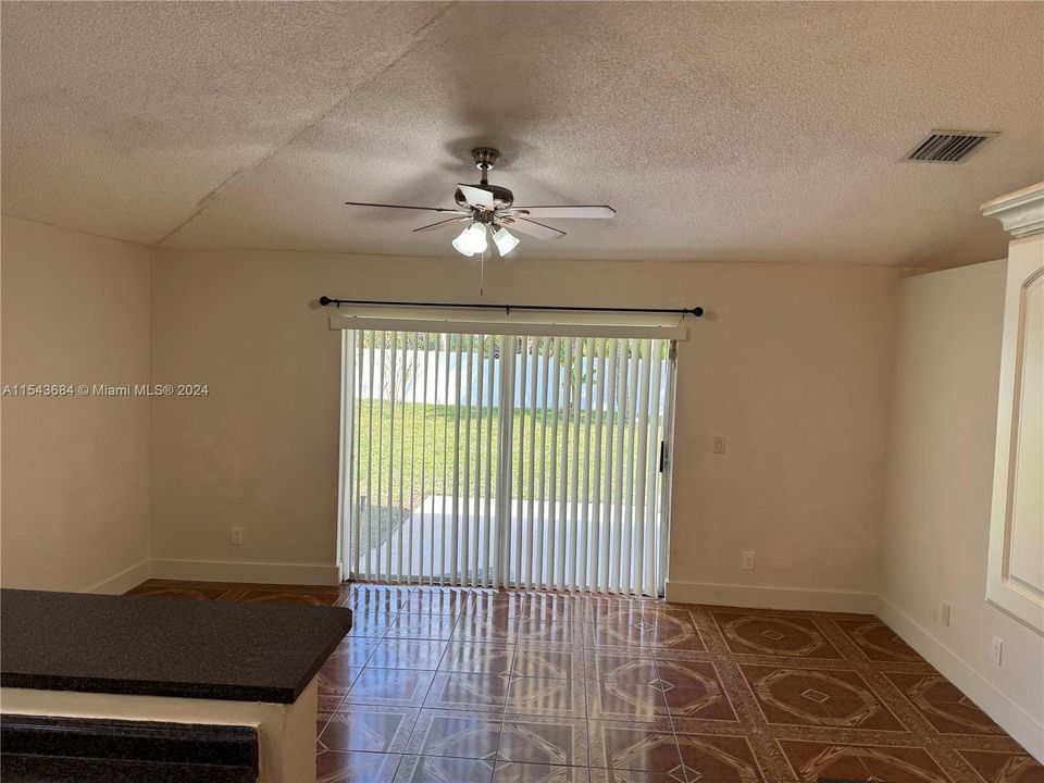 Recently Rented: $3,950 (4 beds, 2 baths, 2020 Square Feet)