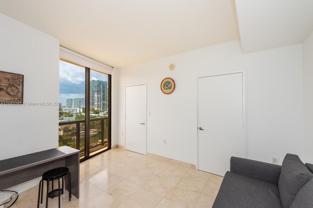 For Sale: $1,294,700 (2 beds, 2 baths, 1342 Square Feet)