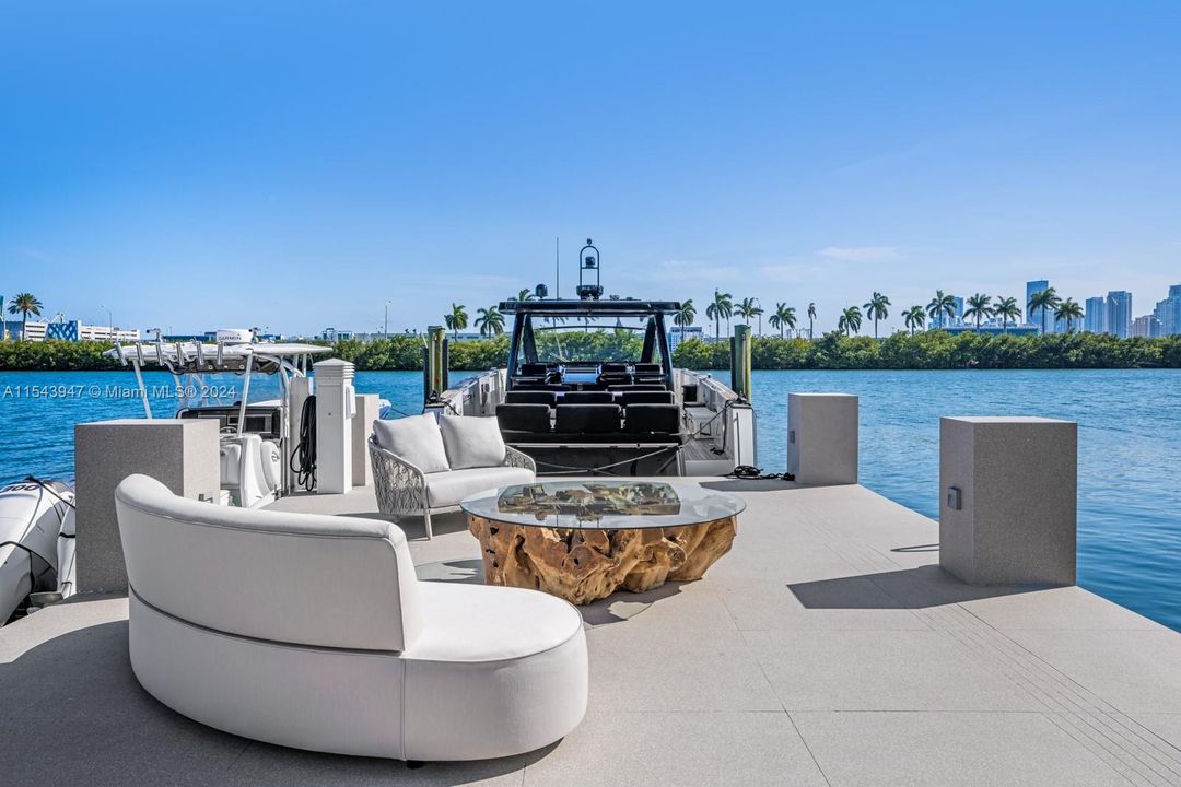 For Sale: $13,900,000 (5 beds, 4 baths, 4507 Square Feet)