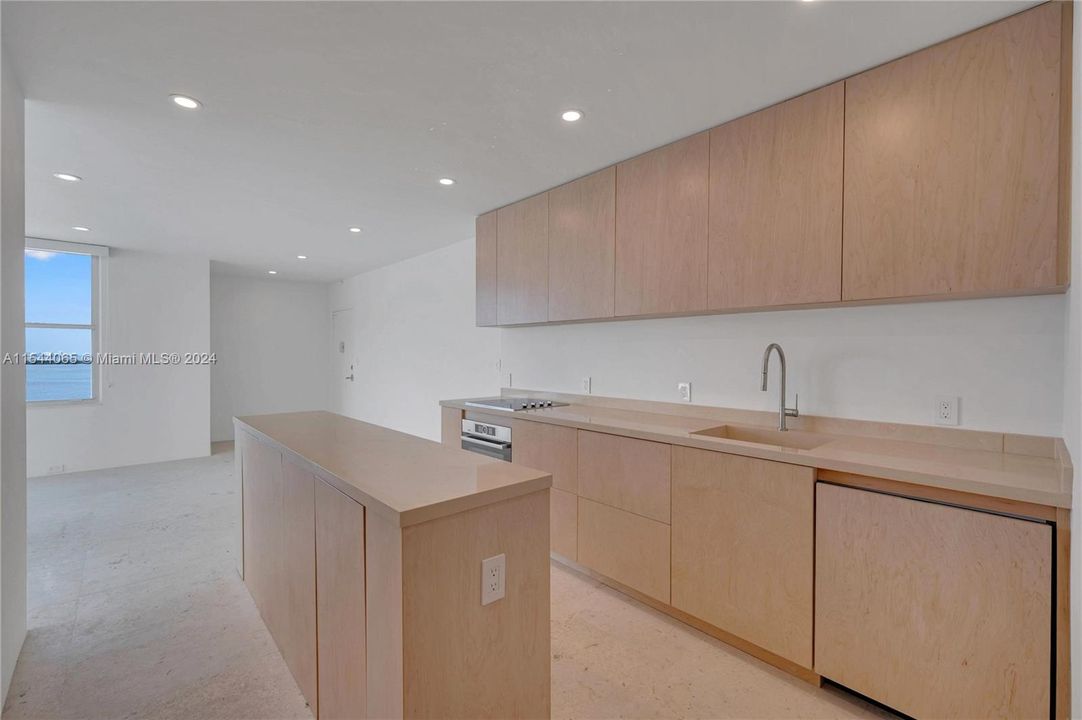 Recently Sold: $1,245,000 (2 beds, 2 baths, 1287 Square Feet)