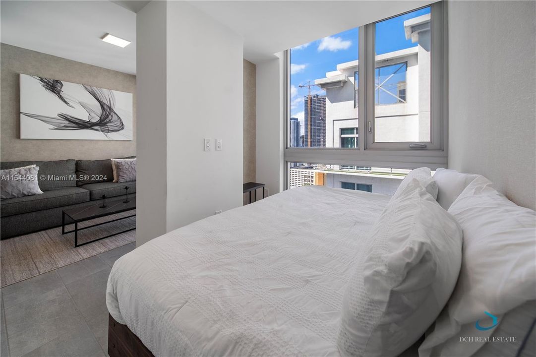 For Sale: $505,000 (1 beds, 1 baths, 455 Square Feet)