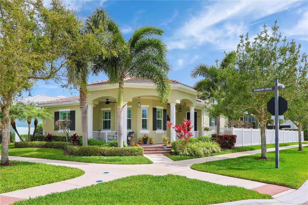 Recently Sold: $1,099,900 (3 beds, 2 baths, 1795 Square Feet)