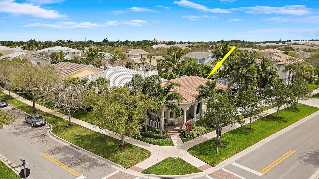 Recently Sold: $1,099,900 (3 beds, 2 baths, 1795 Square Feet)