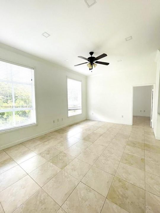 Recently Sold: $249,900 (2 beds, 2 baths, 830 Square Feet)