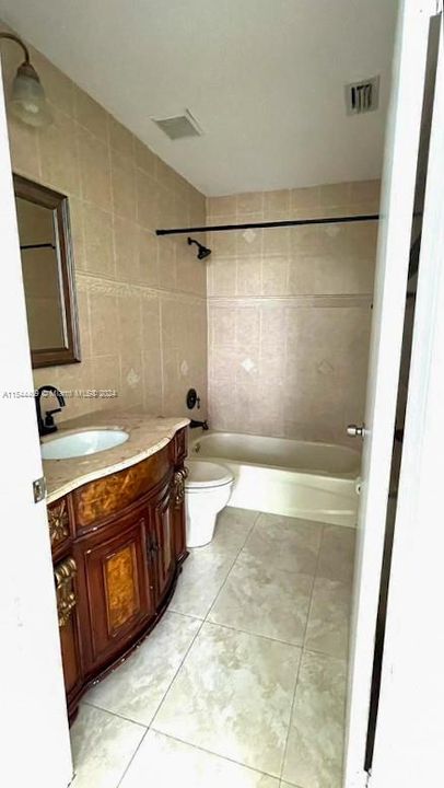 Recently Sold: $249,900 (2 beds, 2 baths, 830 Square Feet)