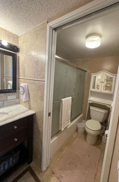 For Sale: $315,000 (1 beds, 1 baths, 767 Square Feet)