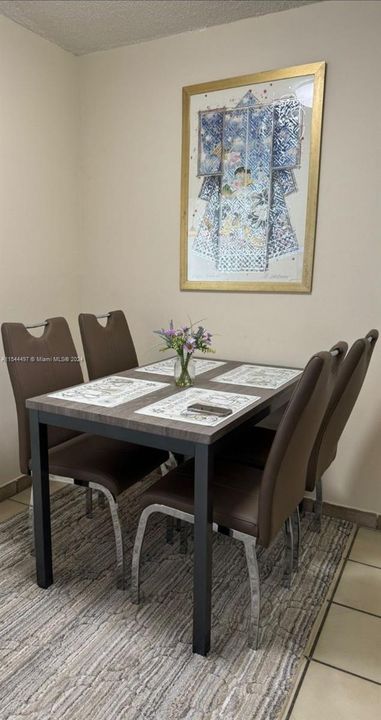 For Sale: $315,000 (1 beds, 1 baths, 767 Square Feet)