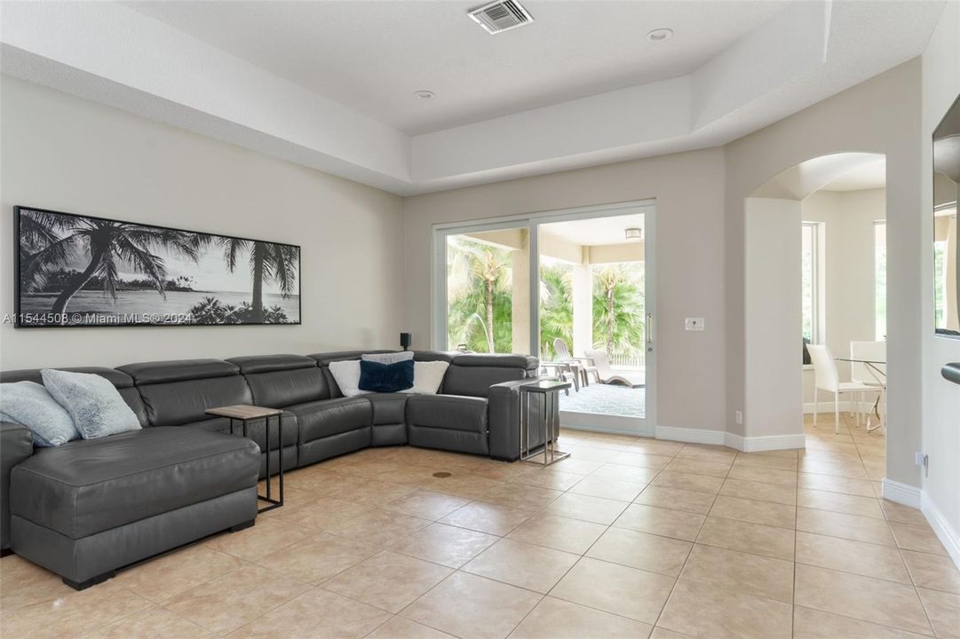 Active With Contract: $1,300,000 (4 beds, 3 baths, 2990 Square Feet)