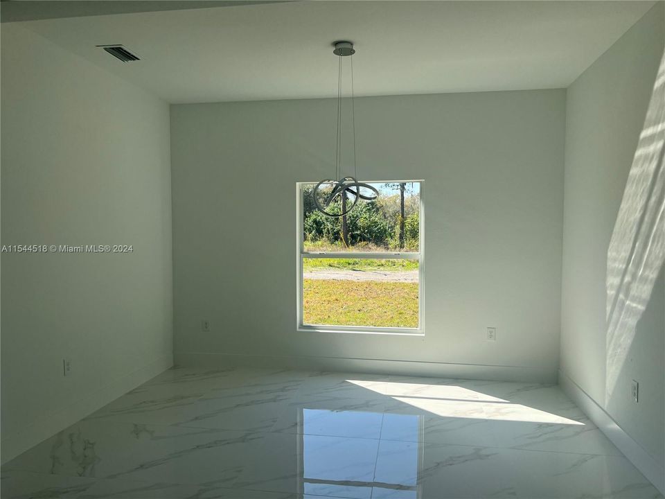 Vendido Recientemente: $470,000 (3 camas, 2 baños, 0 Pies cuadrados)