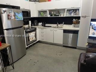 For Sale: $360,000 (1 beds, 1 baths, 651 Square Feet)
