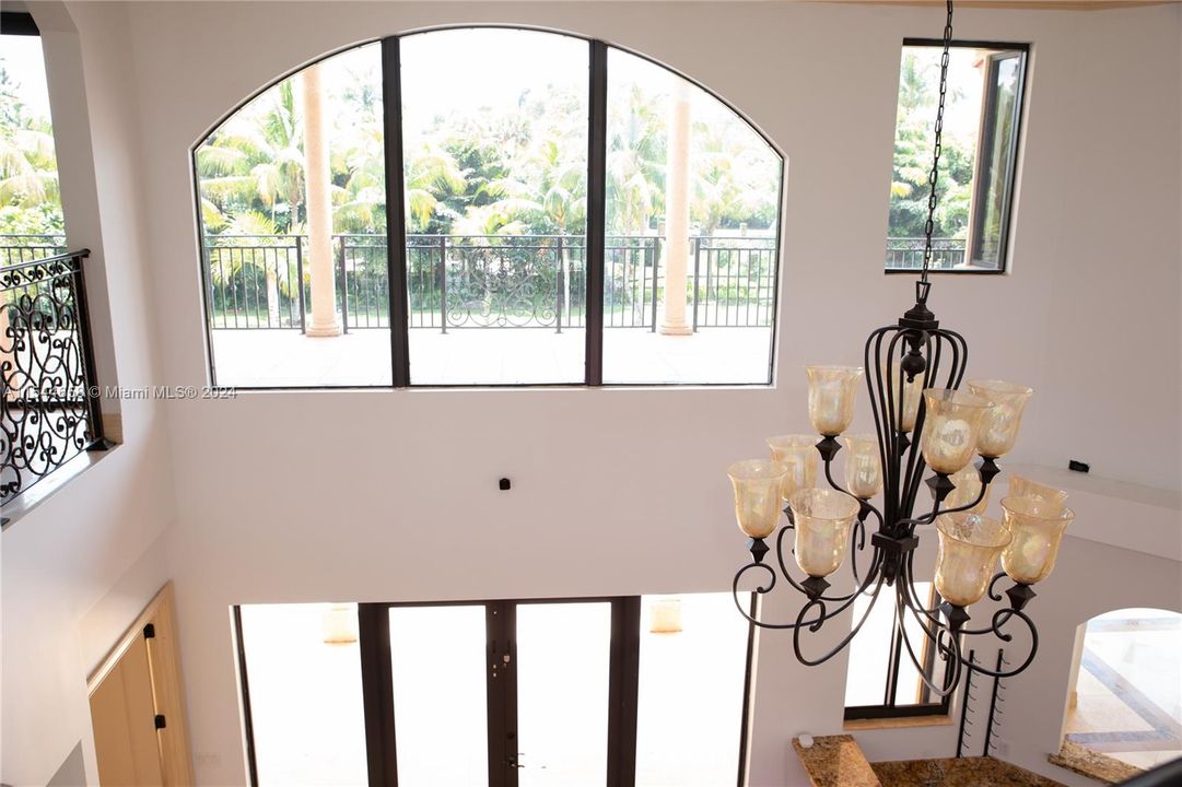 Vendido Recientemente: $3,599,000 (6 camas, 6 baños, 7402 Pies cuadrados)