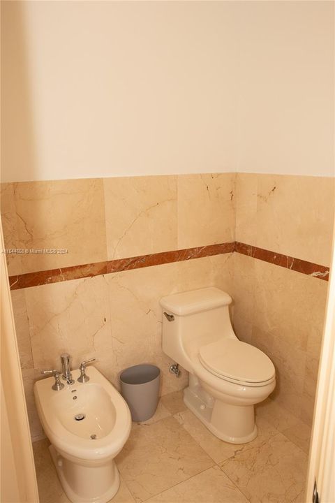 Vendido Recientemente: $3,599,000 (6 camas, 6 baños, 7402 Pies cuadrados)