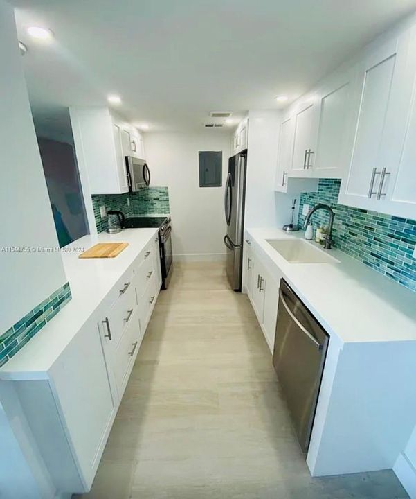 Vendido Recientemente: $799,999 (2 camas, 2 baños, 1188 Pies cuadrados)