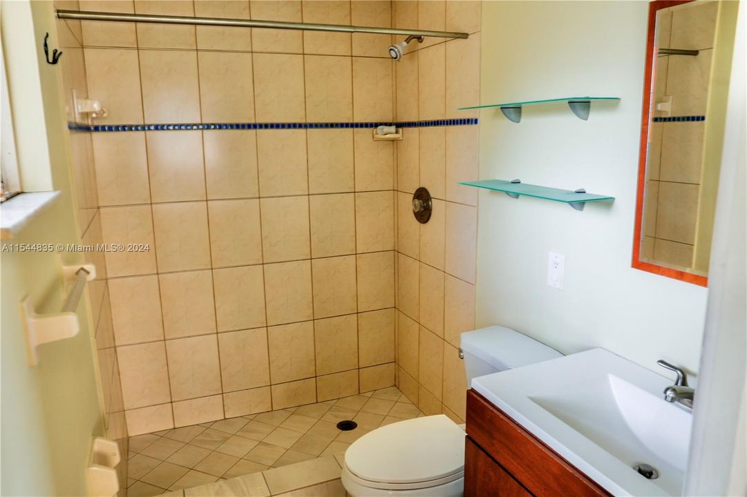 Недавно продано: $330,000 (3 спален, 2 ванн, 1040 Квадратных фут)