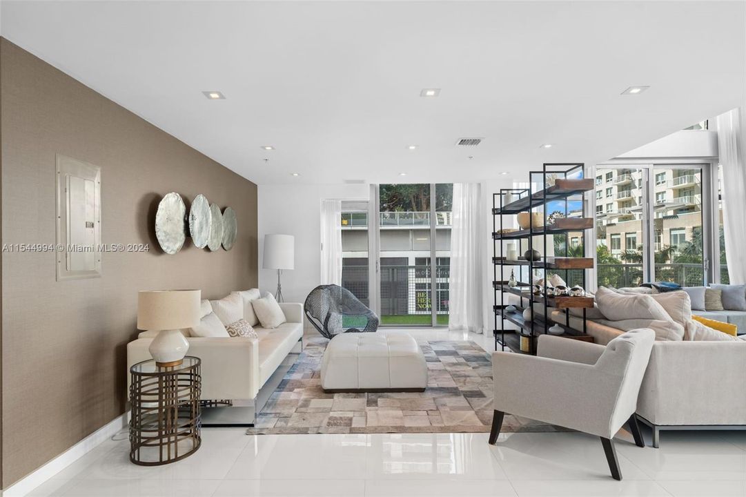 Active With Contract: $2,650,000 (3 beds, 4 baths, 3234 Square Feet)