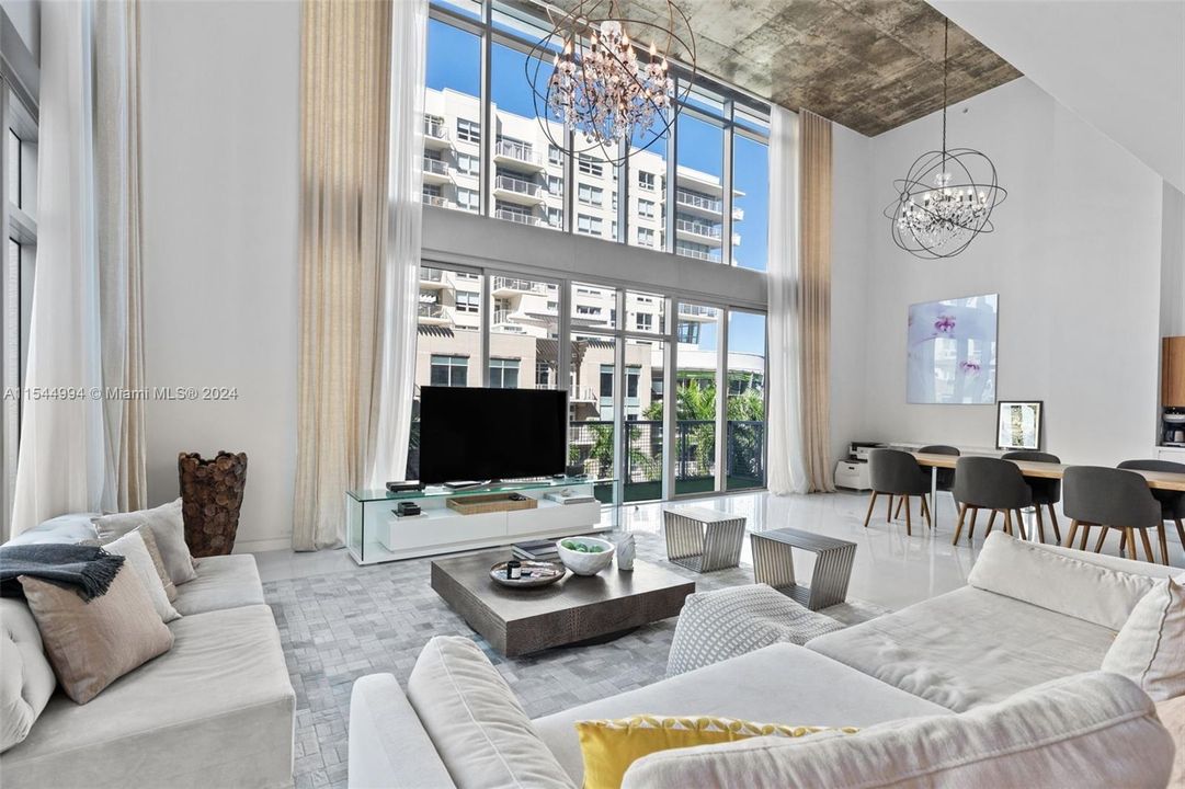 Recently Sold: $2,650,000 (3 beds, 4 baths, 3234 Square Feet)