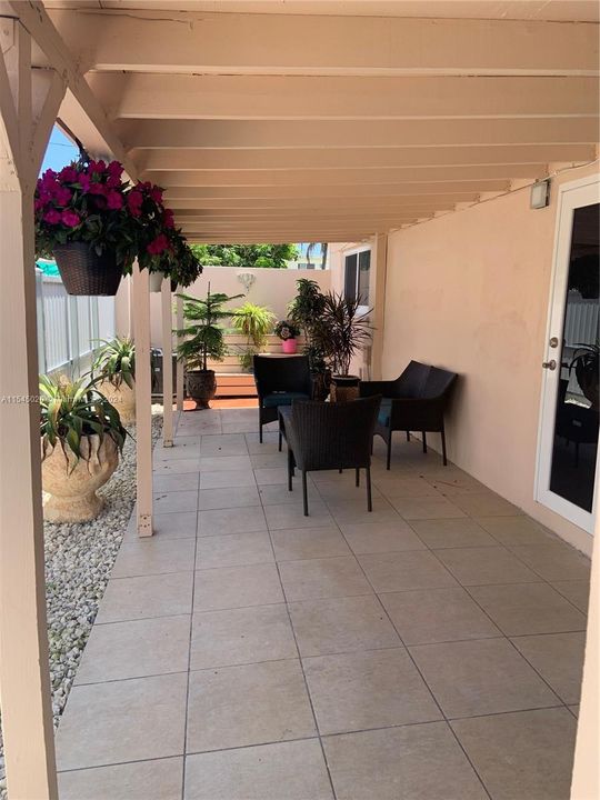 Recently Rented: $3,700 (3 beds, 2 baths, 1316 Square Feet)