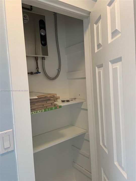 Recently Rented: $3,700 (3 beds, 2 baths, 1316 Square Feet)